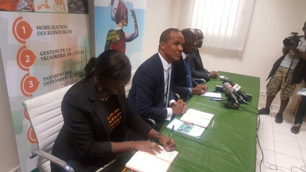 1ere EMISSION D'OBLIGATIONS SYNTHETIQUES DU TRESOR PAR ADJUDICATION CIBLÉE : La Côte d’Ivoire demande 80 milliards sur le marché financier 1ere EMISSION D'OBLIGATIONS SYNTHETIQUES DU TRESOR PAR ADJUDICATION CIBLÉE : La Côte d’Ivoire demande 80 milliards sur le marché financier