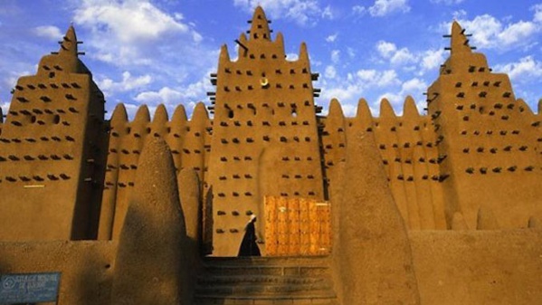 Célébration de la Journée Mondiale du Tourisme au Mali : Le top départ donné à Djenne Célébration de la Journée Mondiale du Tourisme au Mali : Le top départ donné à Djenne