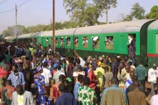 Train voyageur au Mali : Quel avenir pour les populations riveraines des rails ? Train voyageur au Mali : Quel avenir pour les populations riveraines des rails ?