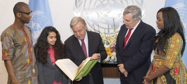 António Guterres: « L'éducation doit être la passion de tous les gouvernements » António Guterres: « L'éducation doit être la passion de tous les gouvernements »