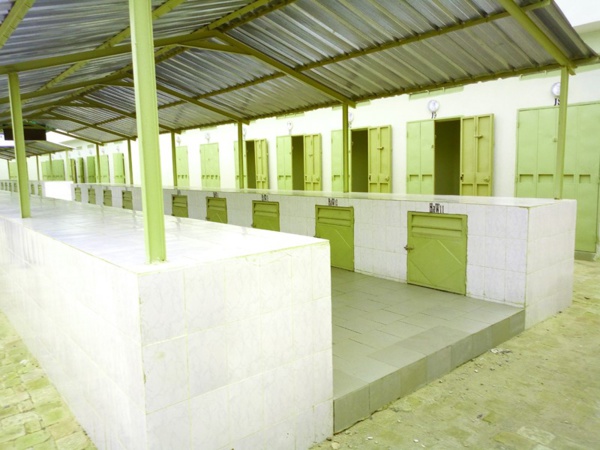 Commerce : la CCIM met 364 boutiques et 80 étals à la disposition des détaillants de Bamako Commerce : la CCIM met 364 boutiques et 80 étals à la disposition des détaillants de Bamako