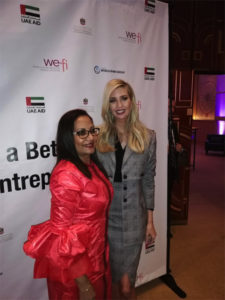 Jamila Ben Baba posant avec Ivanka Trump Jamila Ben Baba posant avec Ivanka Trump