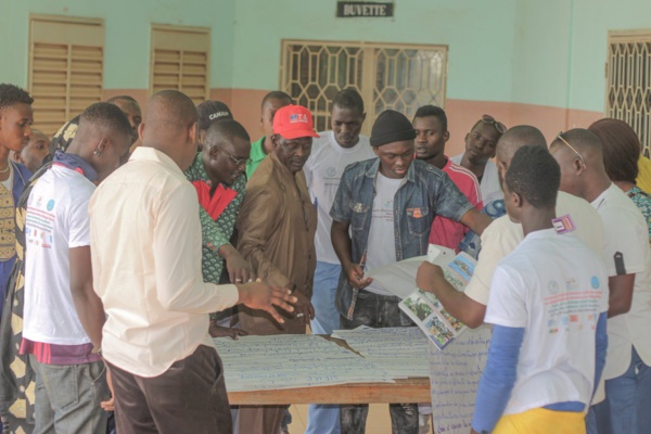 Sikasso : Lancement des projets auto emploi et remise de kits d’installation à des demandeurs d’emploi