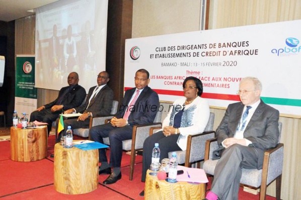Journées annuelles du CLUB des dirigeants de banques et établissements de crédit d’Afrique : le Premier ministre malien incite les acteurs à s’organiser davantage afin de mieux répondre aux défis importants Journées annuelles du CLUB des dirigeants de banques et établissements de crédit d’Afrique : le Premier ministre malien incite les acteurs à s’organiser davantage afin de mieux répondre aux défis importants