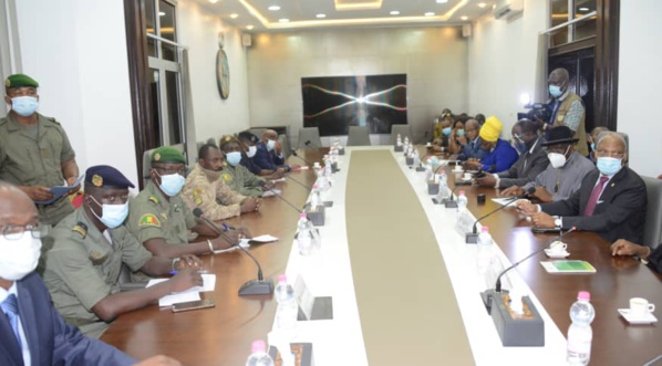 Echanges délégation de la CEDEAO et CNSP : Des compromis mais les discussions se poursuivent ce lundi Echanges délégation de la CEDEAO et CNSP : Des compromis mais les discussions se poursuivent ce lundi