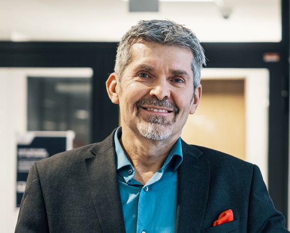 Une adoption massive des énergies renouvelables en Afrique mènera à des milliards de dollars d’économie Une adoption massive des énergies renouvelables en Afrique mènera à des milliards de dollars d’économie