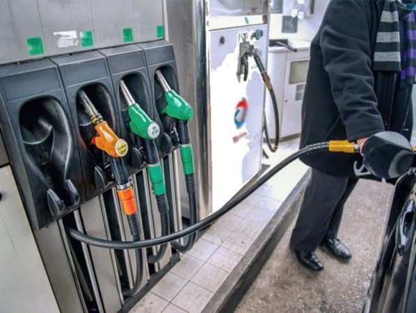 Crise des hydrocarbures : Le prix du litre d’essence à la pompe reprend l’ascenseur