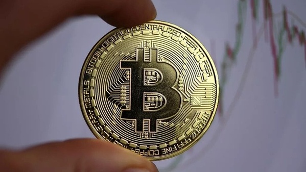 LE FCFA A L'EPREUVE DU BITCOIN : La BCEAO sort du silence LE FCFA A L'EPREUVE DU BITCOIN : La BCEAO sort du silence