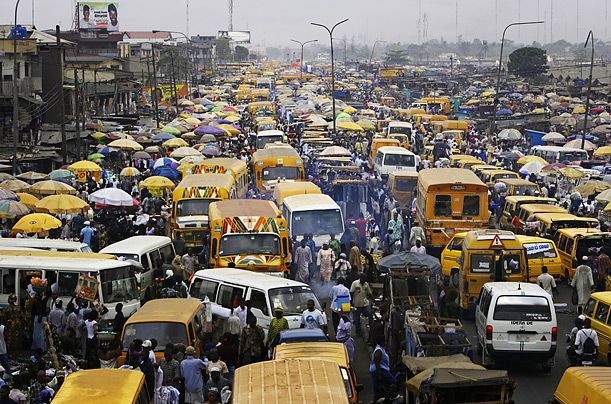 Rapport économique semestriel de la Banque Mondiale : « Les défis de l'urbanisation en Afrique de l'ouest freinent la croissance économique »
