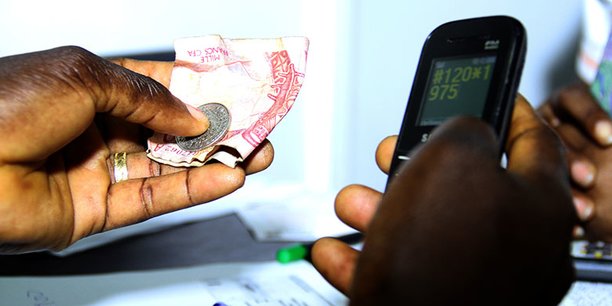 Selon les données officielles, le volume journalier moyen des transactions de mobile money en Côte d'Ivoire s'élevait à 23 millions d'euros en 2018. (Crédits : DR)