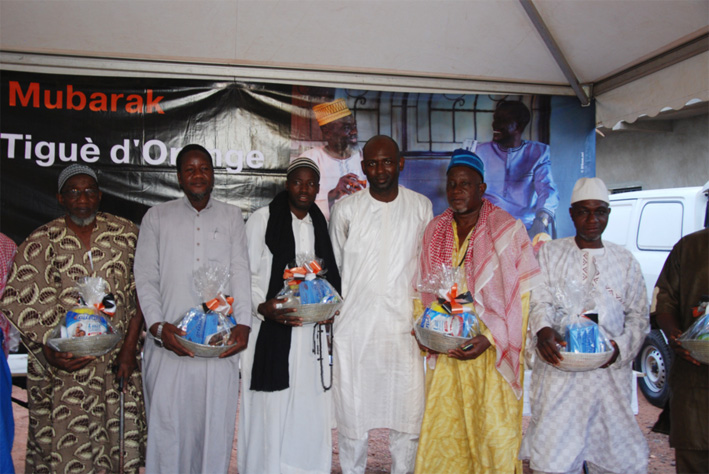 RSE: Orange Mali offre des dons aux fidèles musulmans en ce mois de Ramadan