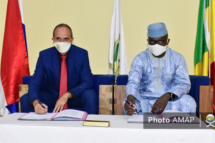 EMP-ABB-Pays-Bas : Signature d’une convention de 1,3 milliard de FCFA