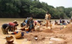Sites d’orpaillage: Le ministre des Mines lance la reprise de l’exploitation de l’or