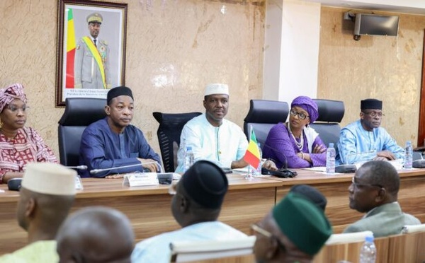 Difficultés d'approvisionnement en hydrocarbures : les syndicats des chauffeurs et conducteurs routiers du Mali réaffirment leur engagement patriotique aux côtés du gouvernement